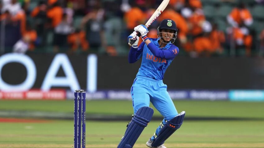 Smriti Mandhana: Setting Records Ablaze in Women's Cricket